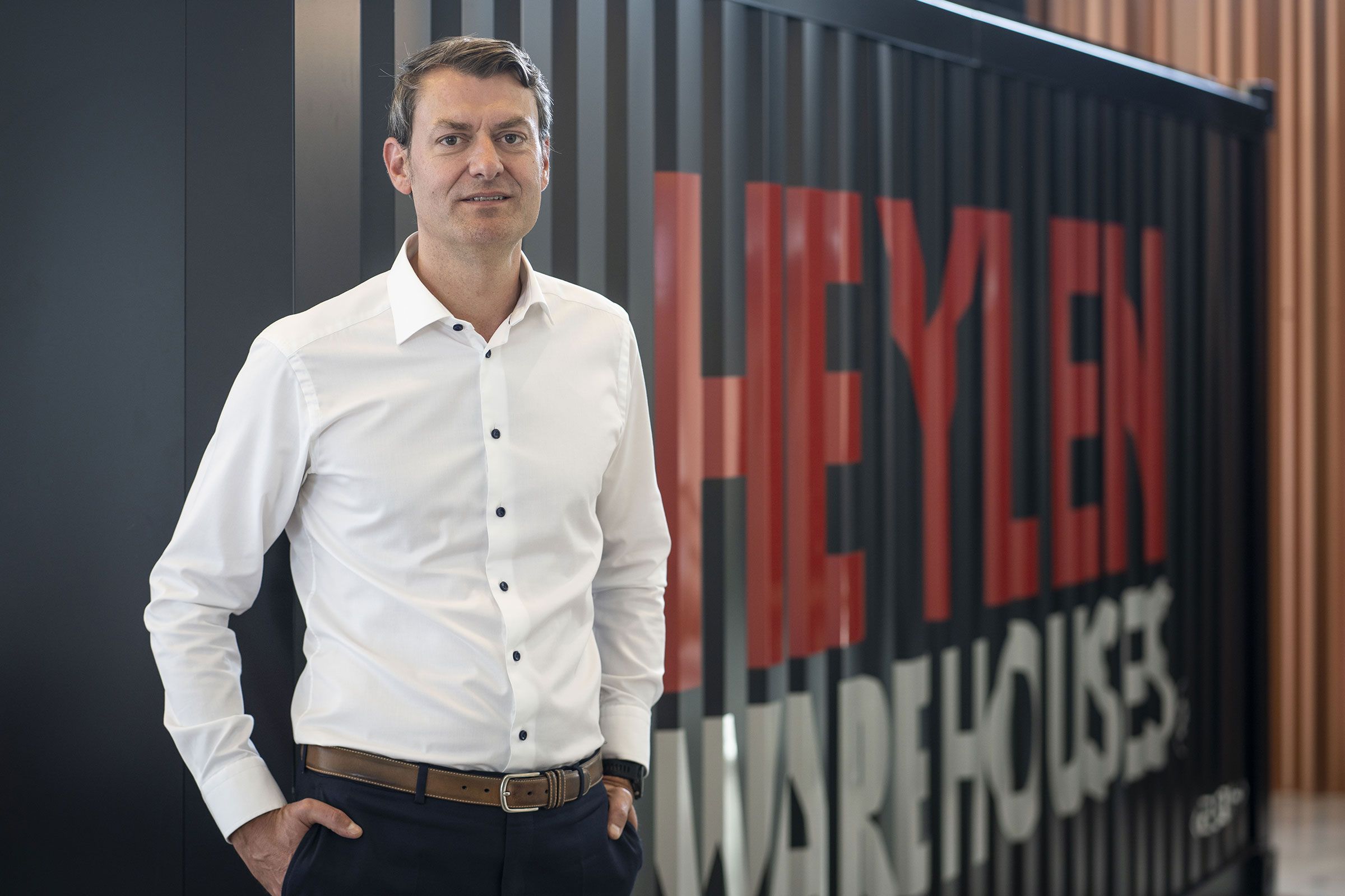 Heylen Warehouses - Succes trekt succes aan: stalen structuren en design als logische keuze.